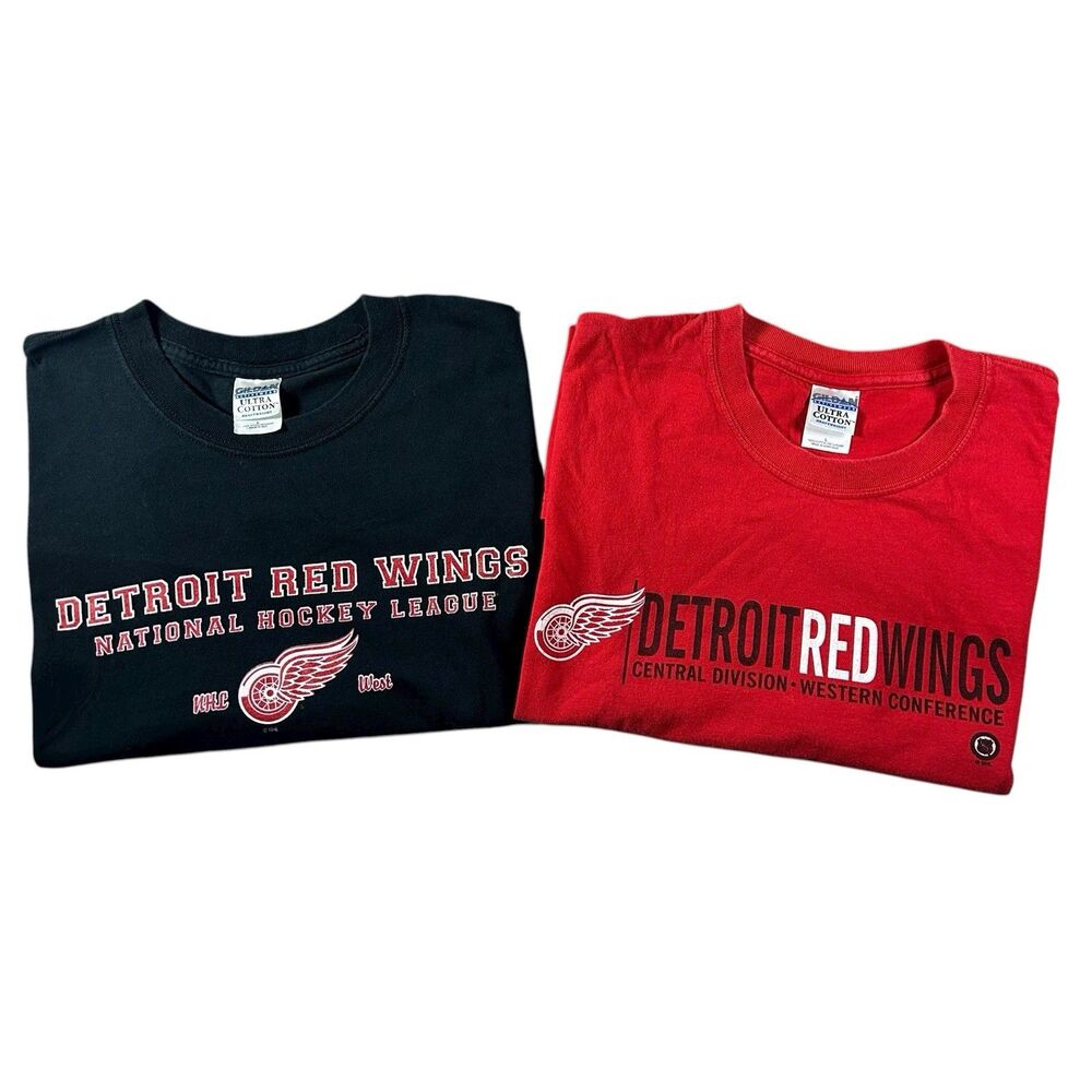 Lot Of 2 Vintage Detroit Redwings Graphic Shirt Men’s Large Logo NHL Hockey Y2K